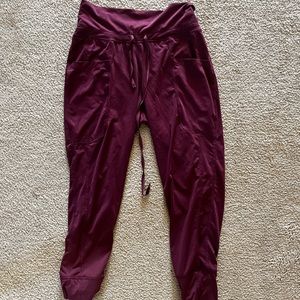 Fabletics Wine red joggers